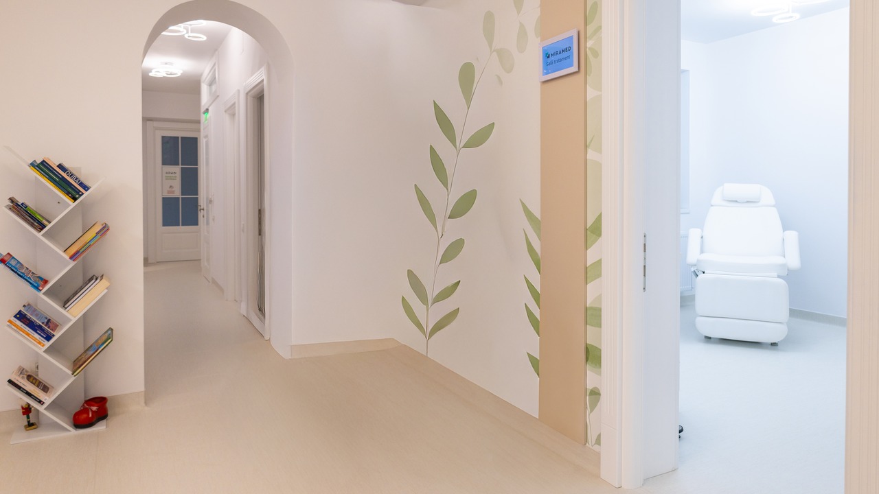 Unul dintre cabinetele Clinicii Miramed